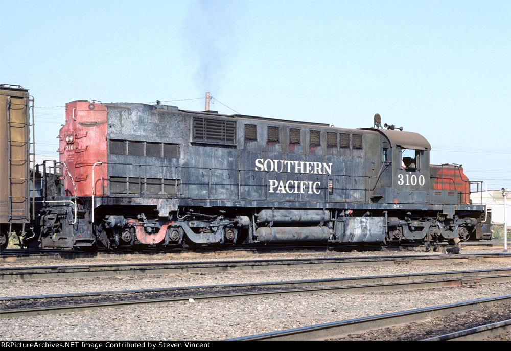 Southern Pacific RSD15 #3100 works hump.